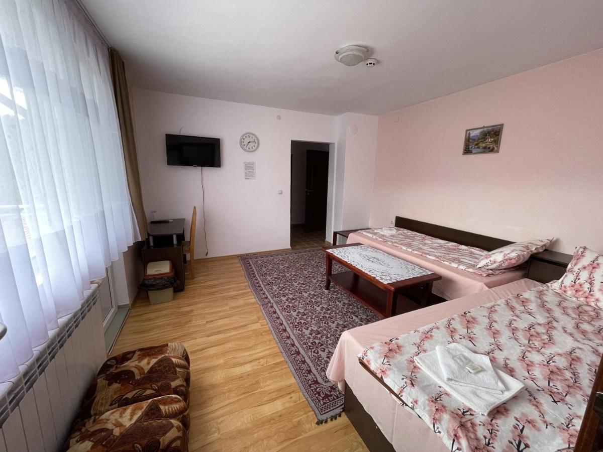 Family Hotel Panorama Сърница Екстериор снимка
