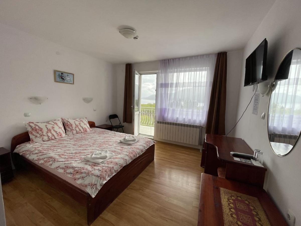 Family Hotel Panorama Сърница Екстериор снимка