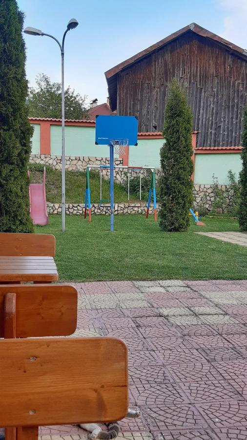 Family Hotel Panorama Сърница Екстериор снимка