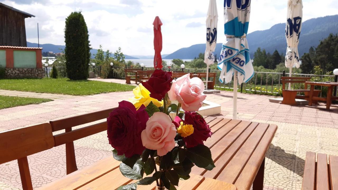 Family Hotel Panorama Сърница Екстериор снимка