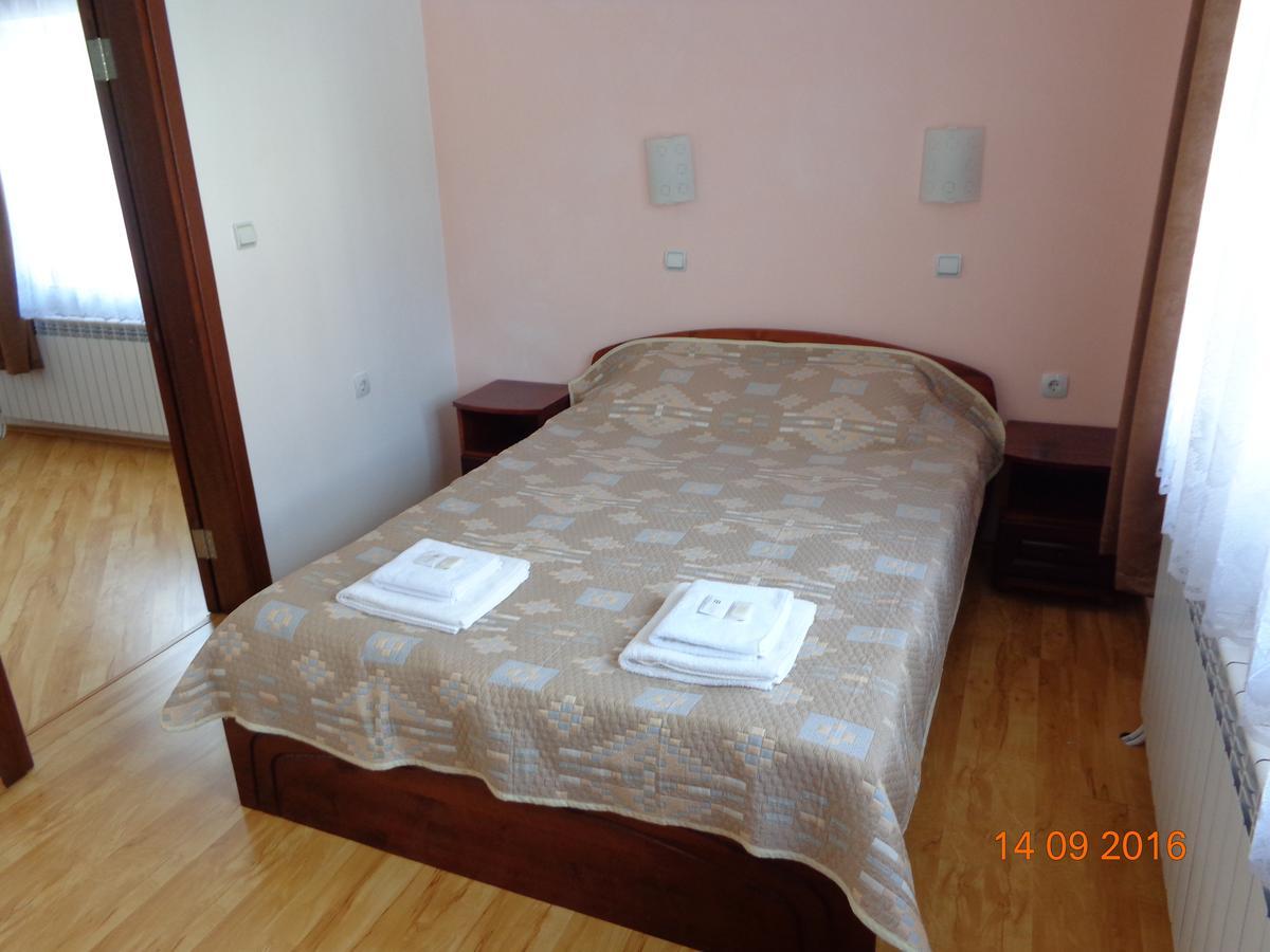 Family Hotel Panorama Сърница Екстериор снимка