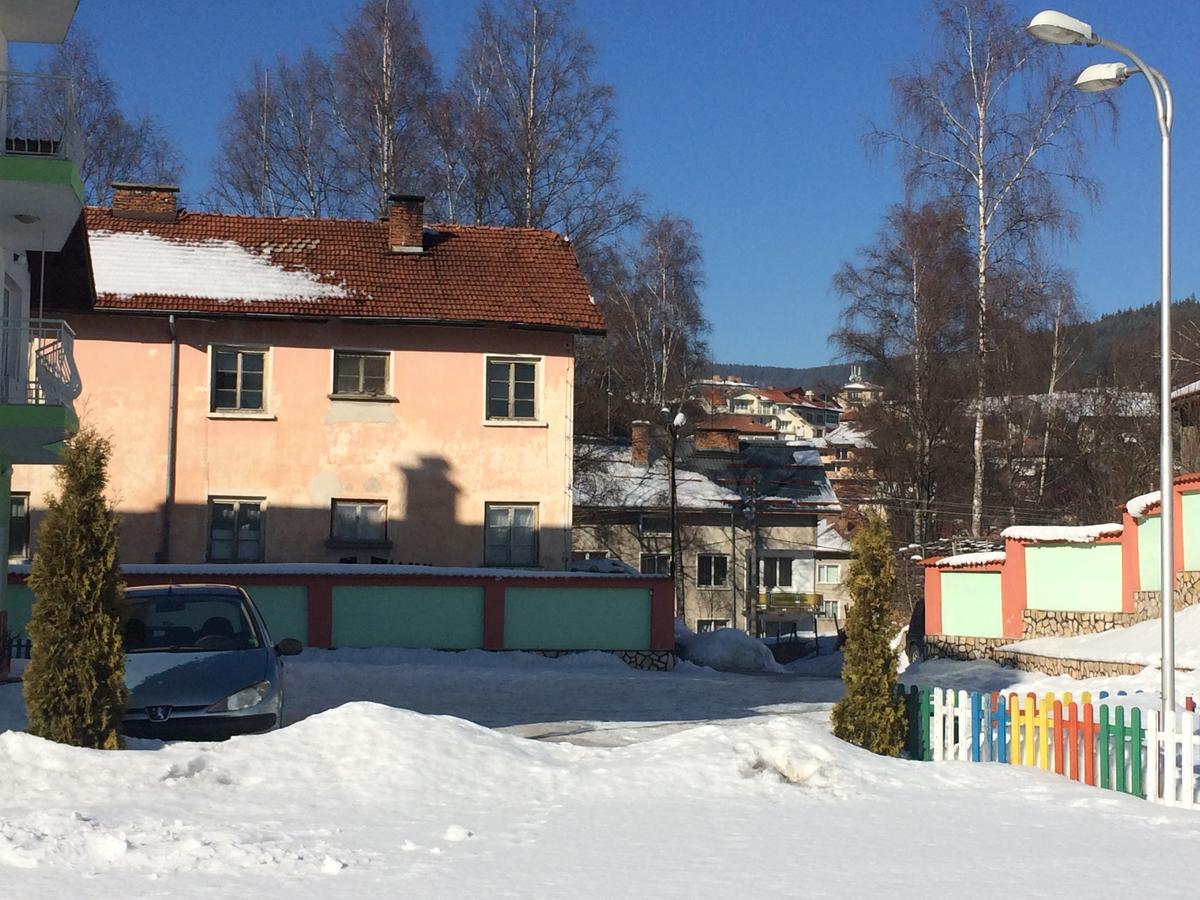 Family Hotel Panorama Сърница Екстериор снимка