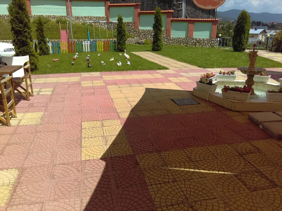 Family Hotel Panorama Сърница Екстериор снимка